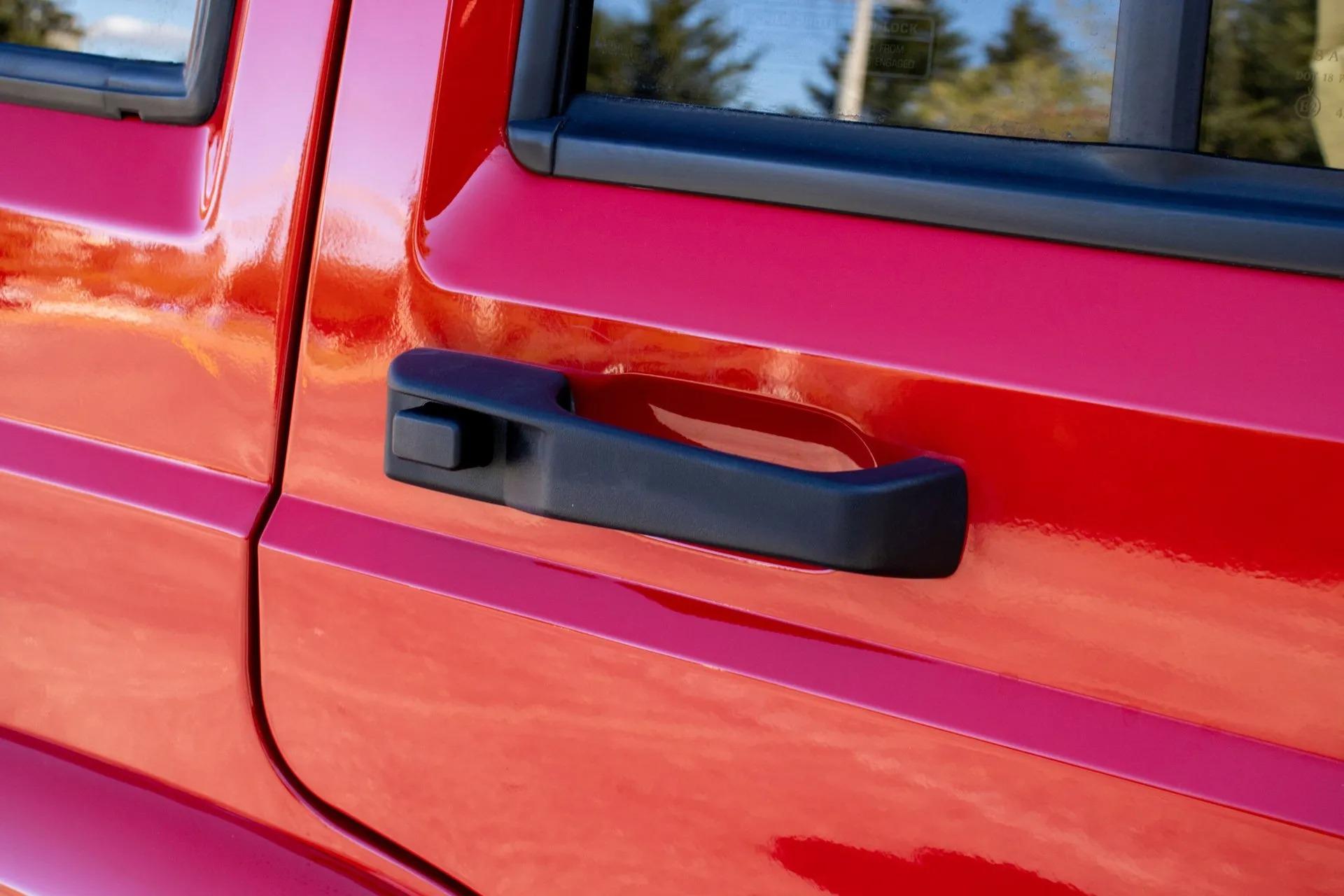 13k Mile 2001 Jeep Cherokee Limited