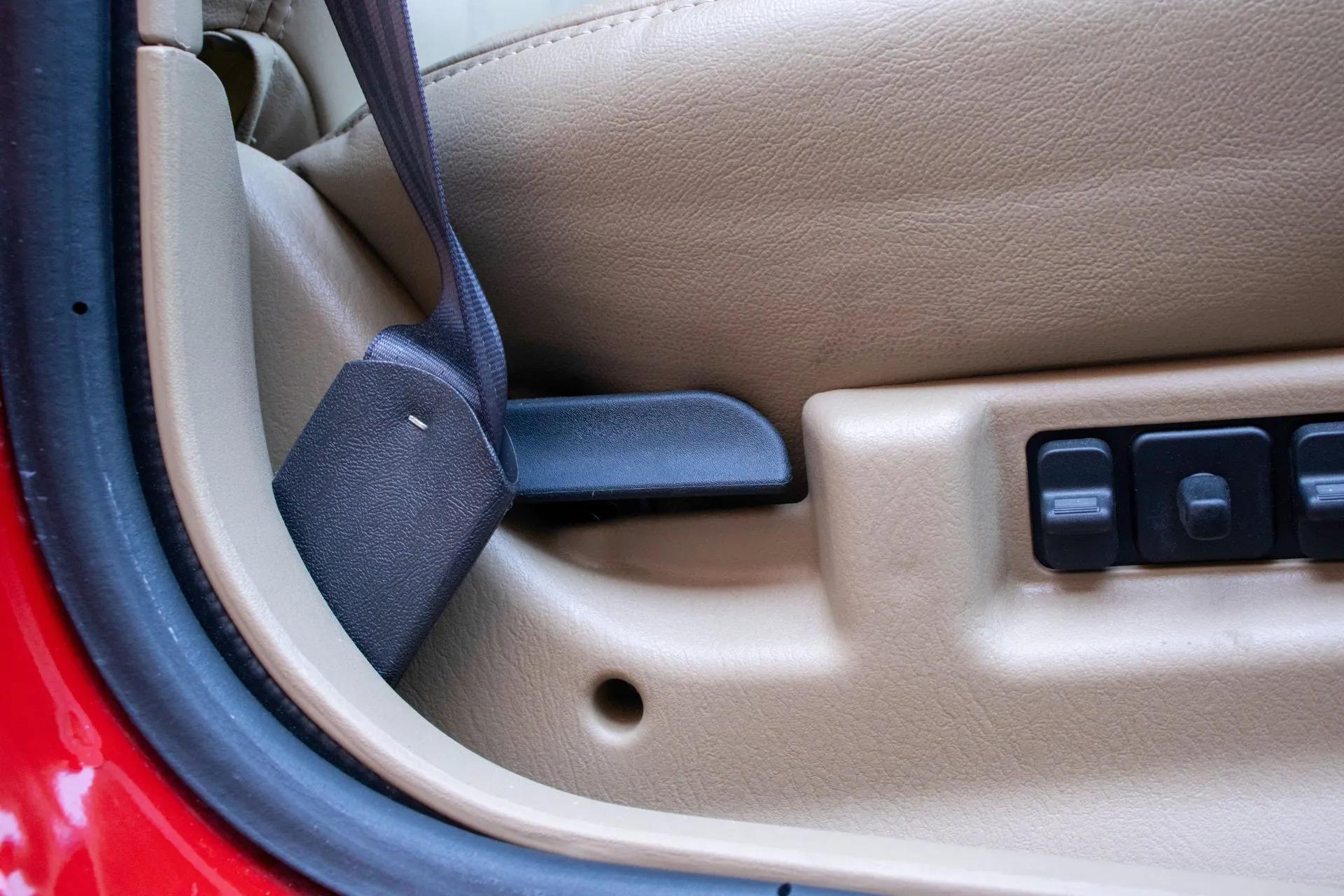 13k Mile 2001 Jeep Cherokee Limited