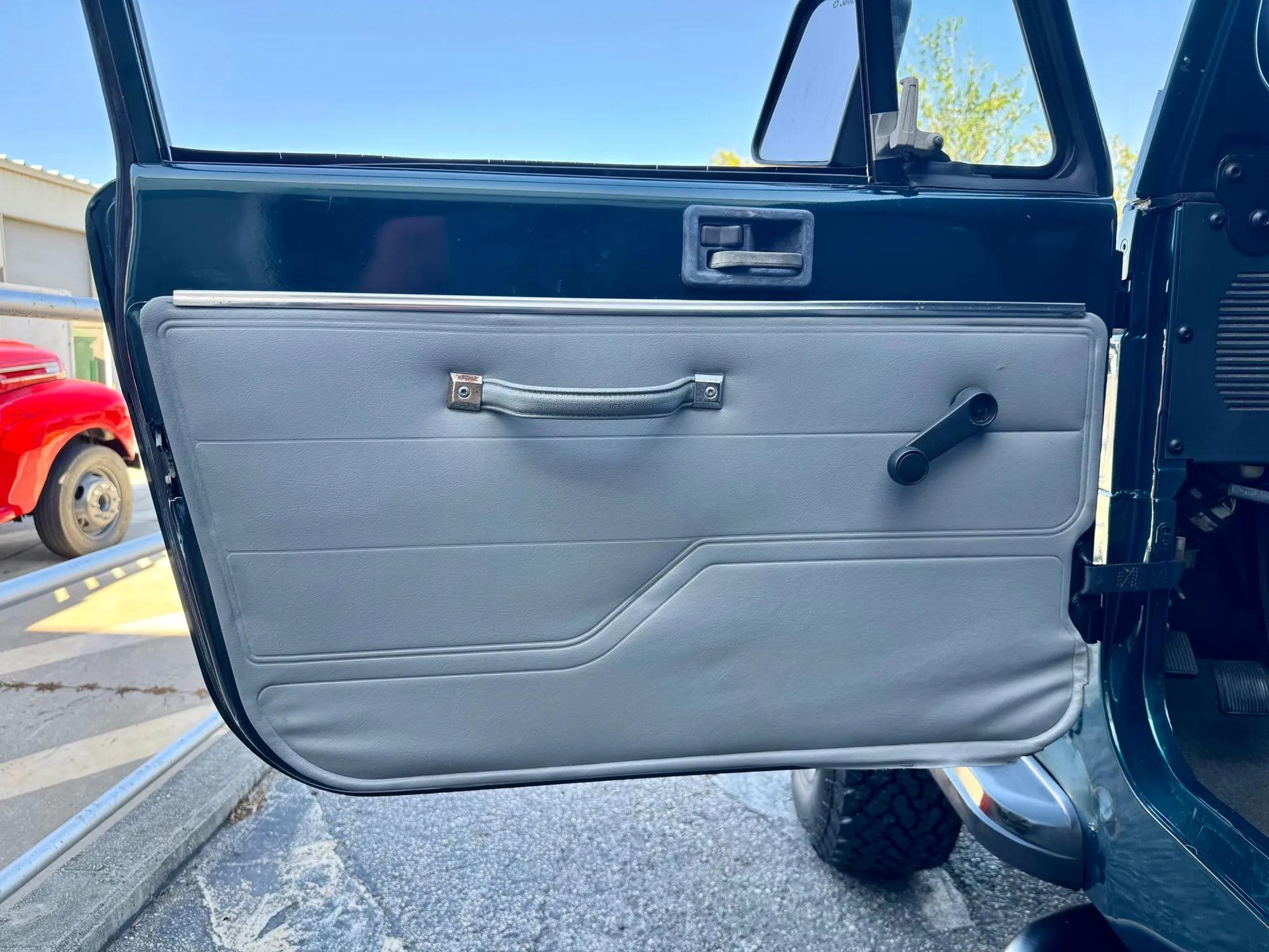 1995 Jeep Wrangler S