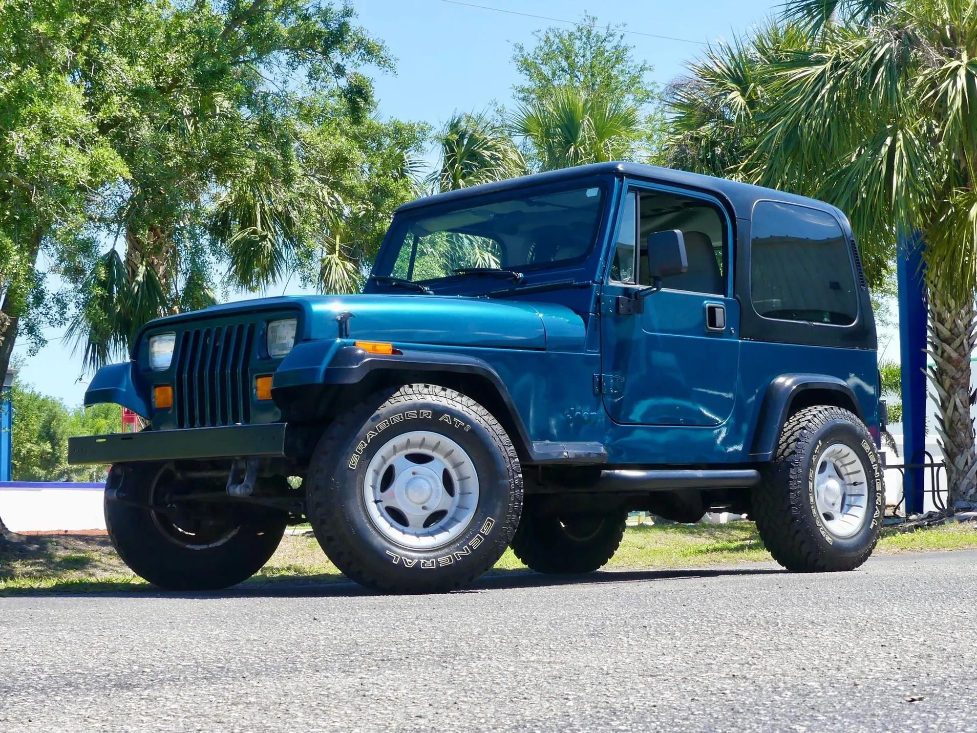 1995 Jeep Wrangler S - 3