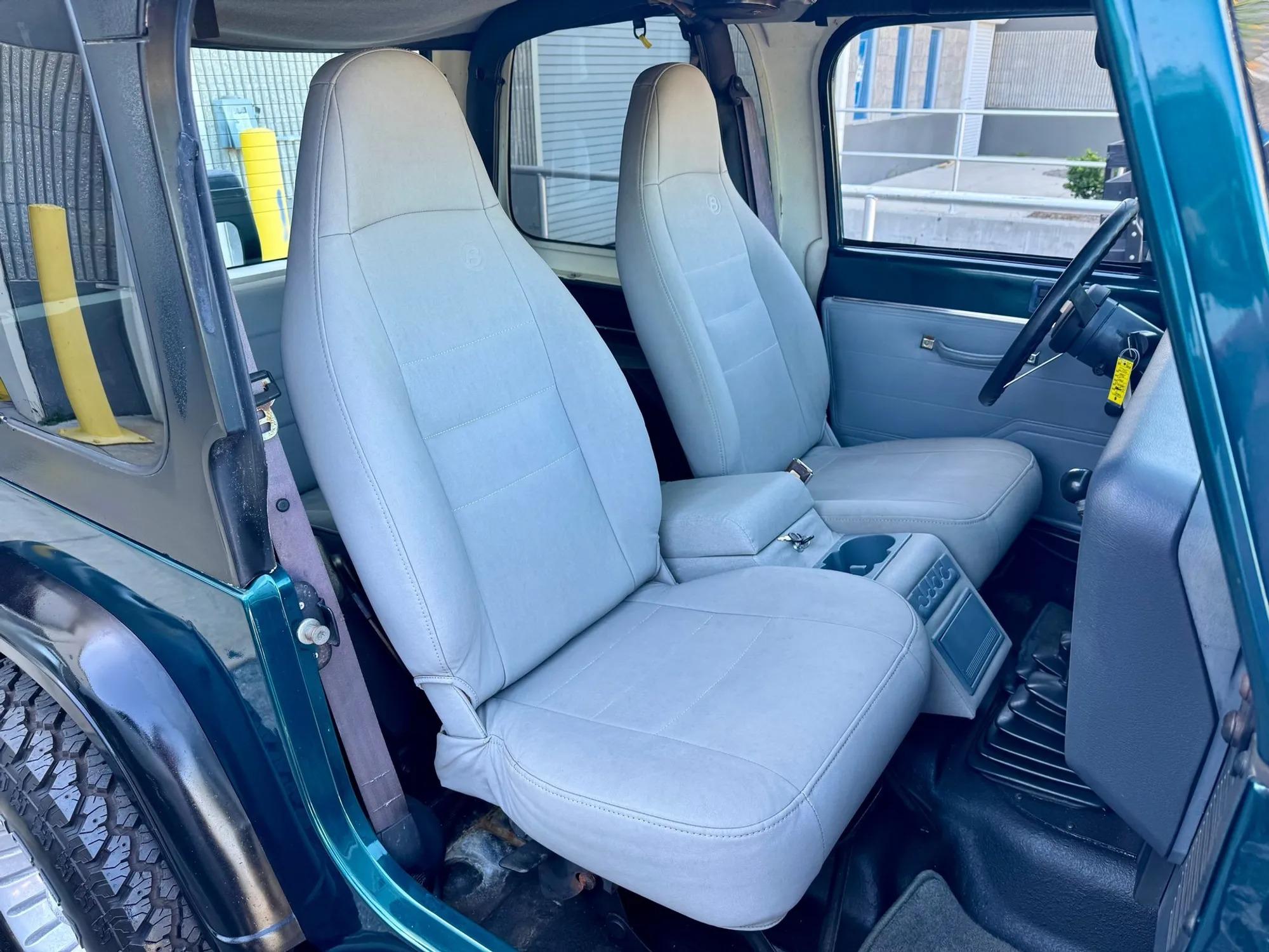 1995 Jeep Wrangler S