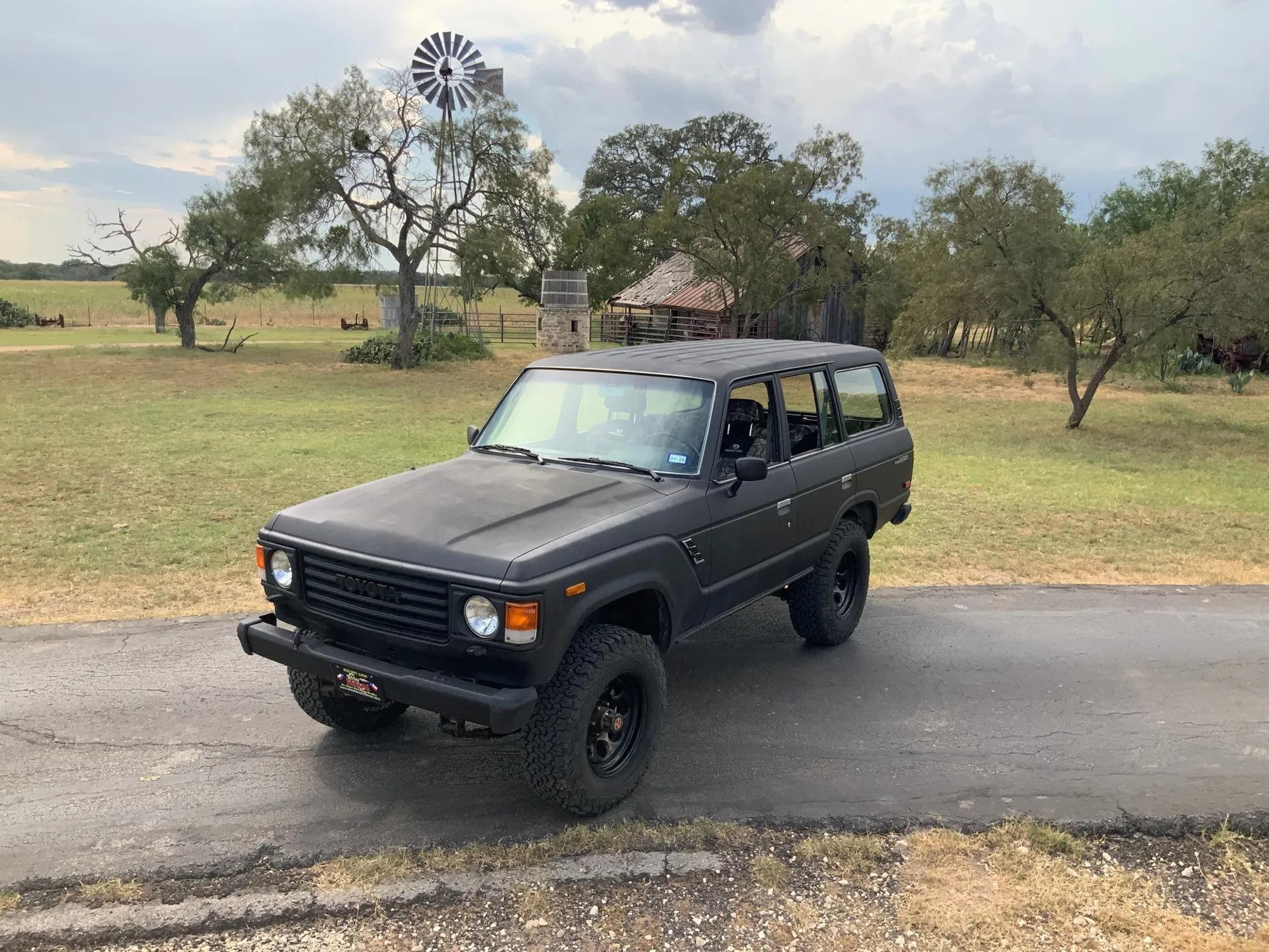  Toyota Land Cruiser