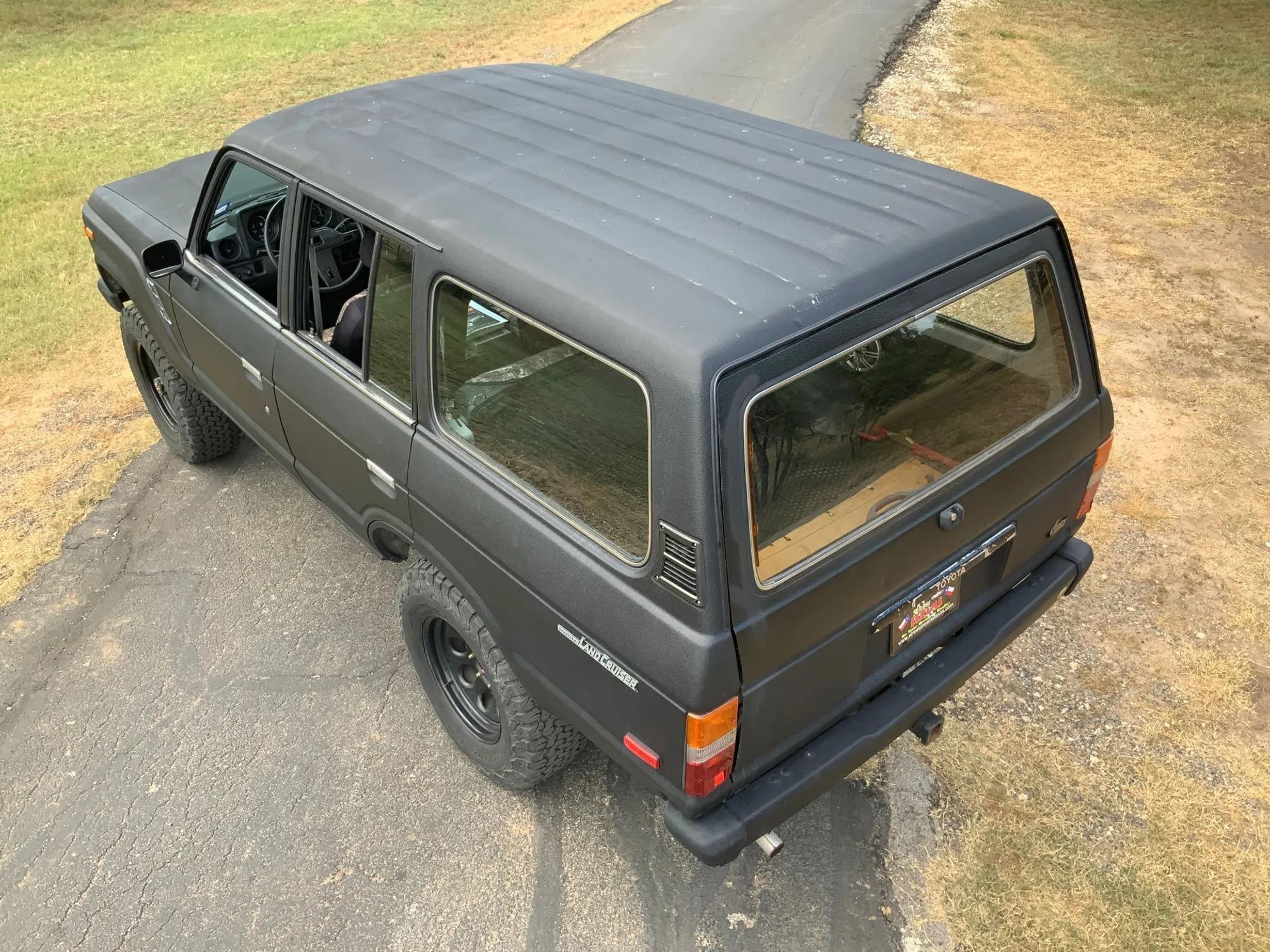 1985 Toyota Land Cruiser FJ60 - 2