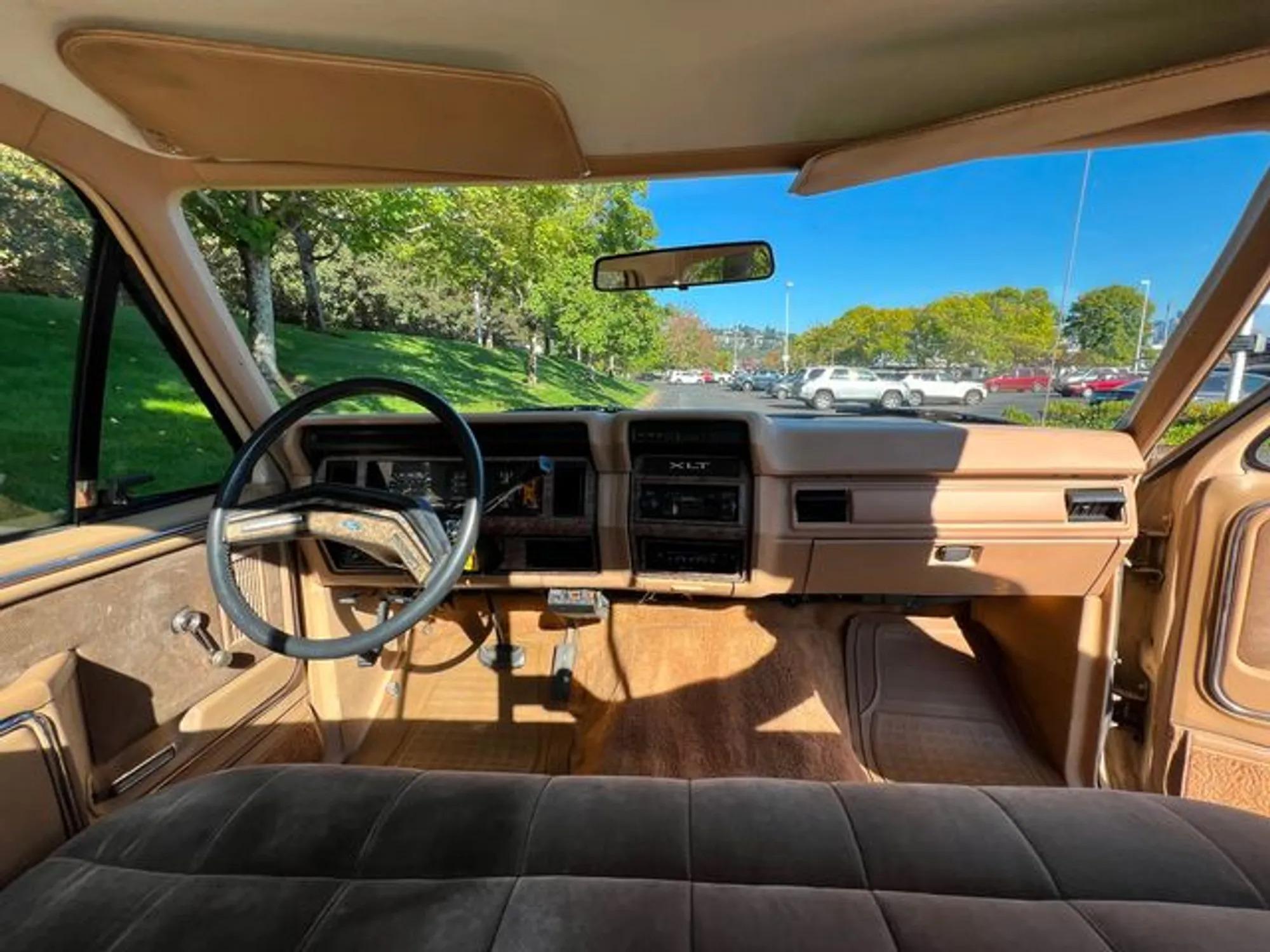 1985 Ford F-250 XLT Lariat Explorer