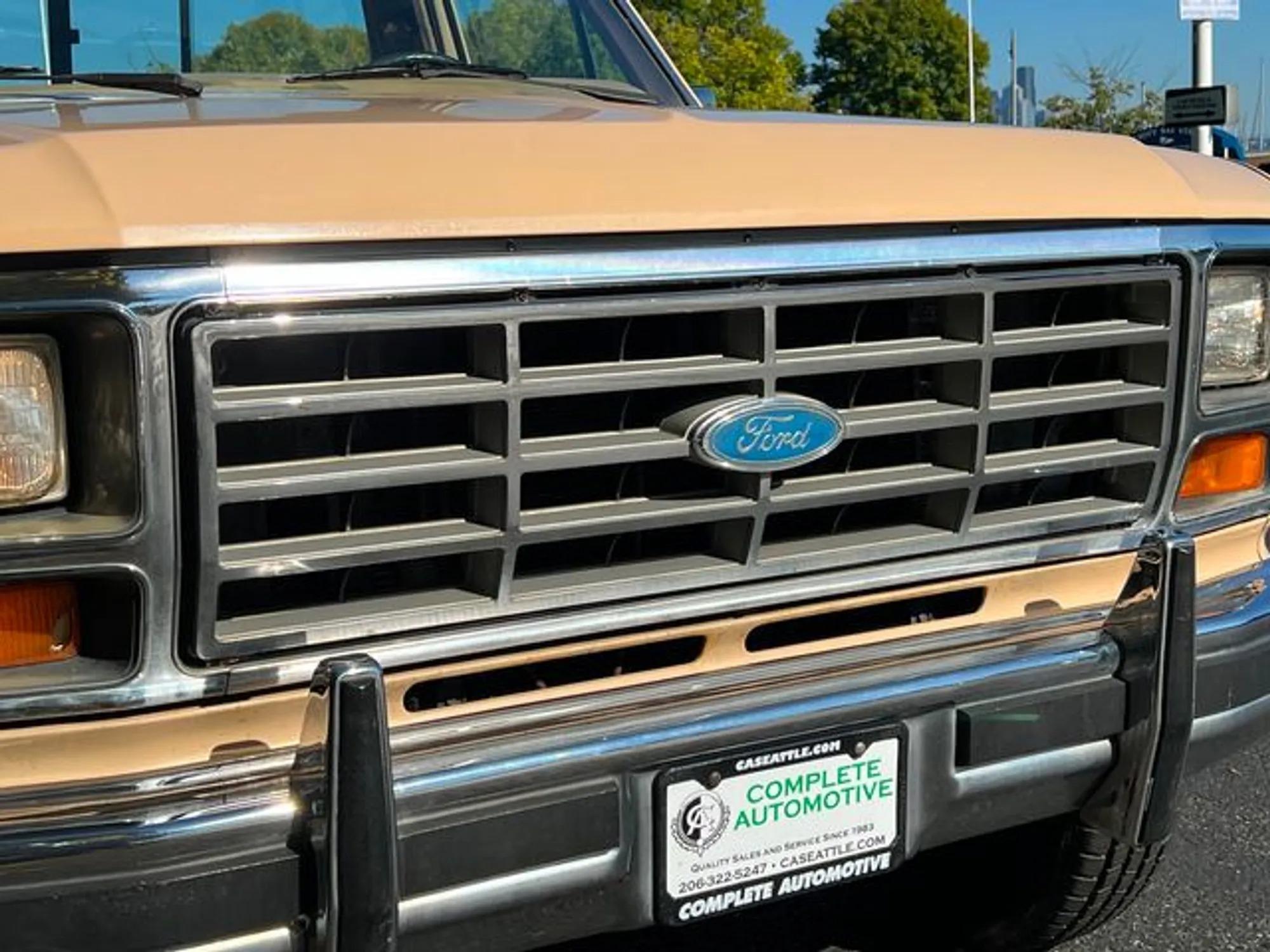1985 Ford F-250 XLT Lariat Explorer