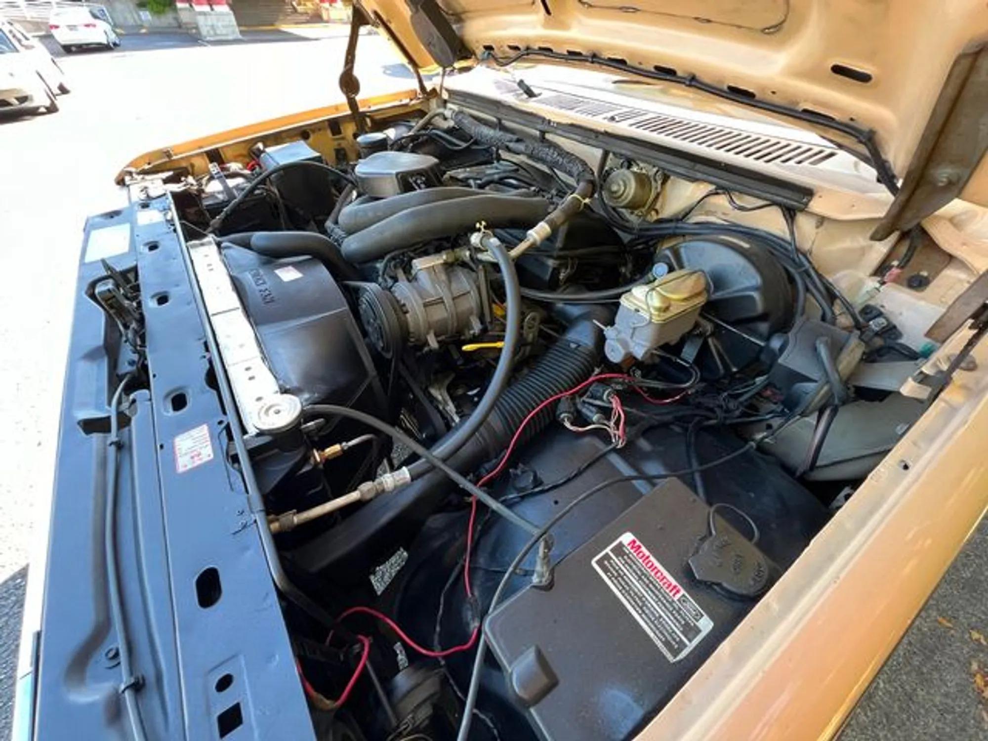 1985 Ford F-250 XLT Lariat Explorer