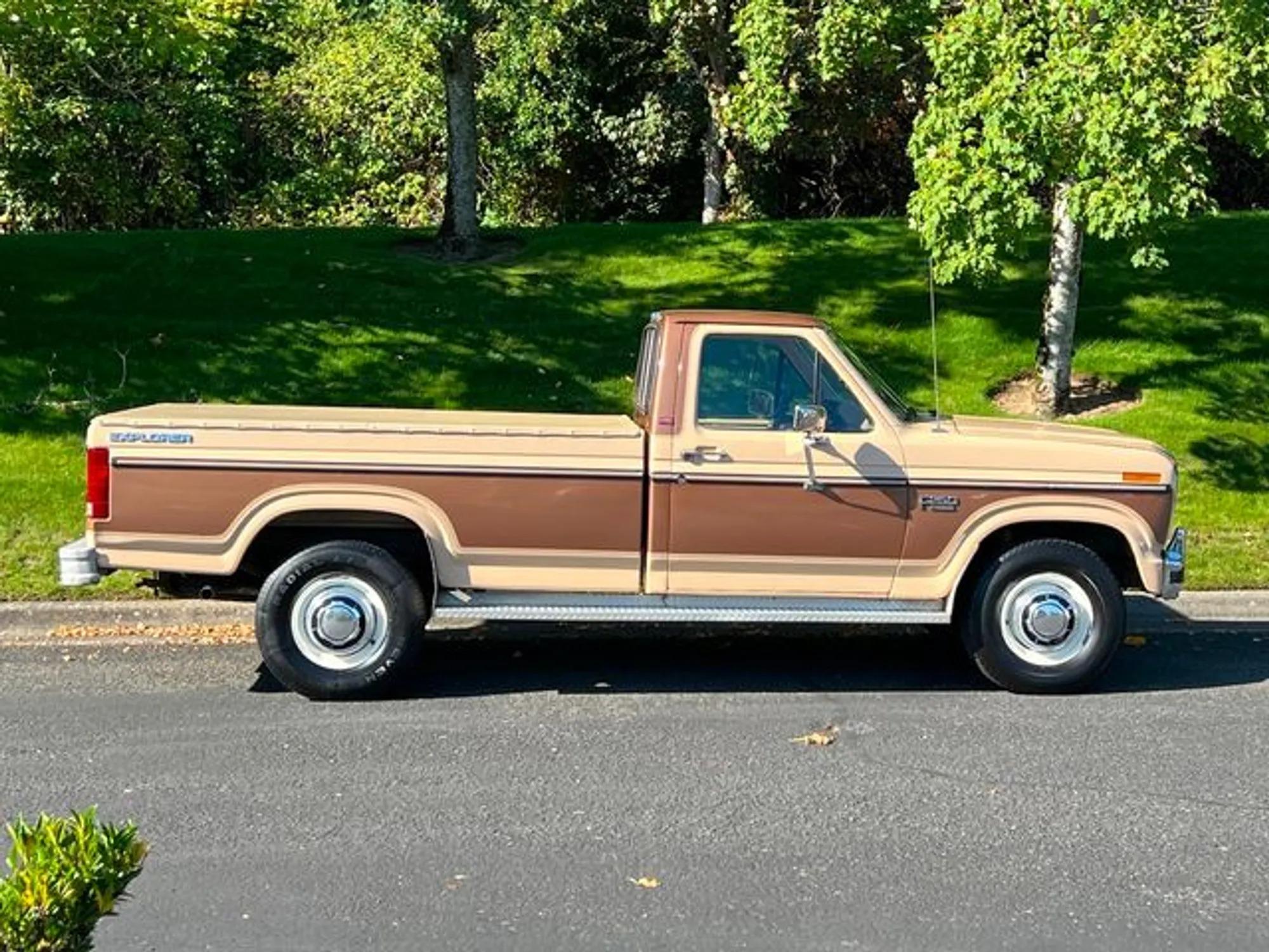 1985 Ford F-250 XLT Lariat Explorer
