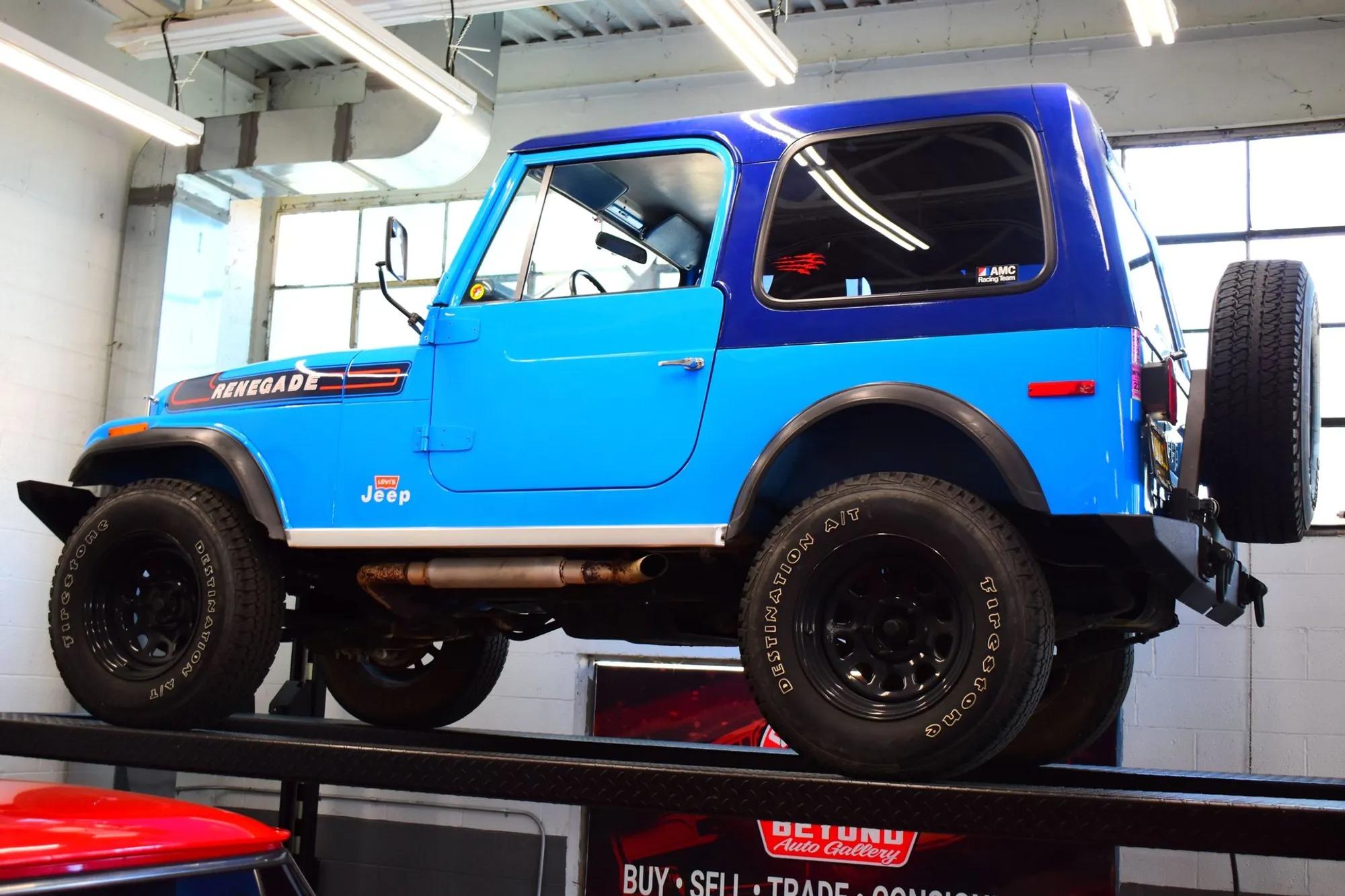 6.0L V8-Powered 1976 Jeep CJ-7 Levi's Edition