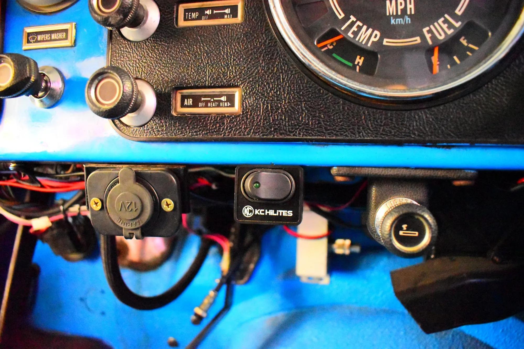 6.0L V8-Powered 1976 Jeep CJ-7 Levi's Edition