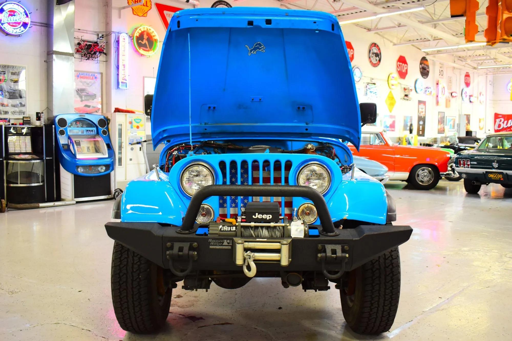 6.0L V8-Powered 1976 Jeep CJ-7 Levi's Edition