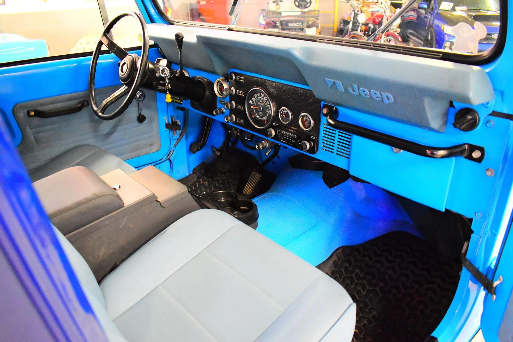 6.0L V8-Powered 1976 Jeep CJ-7 Levi's Edition