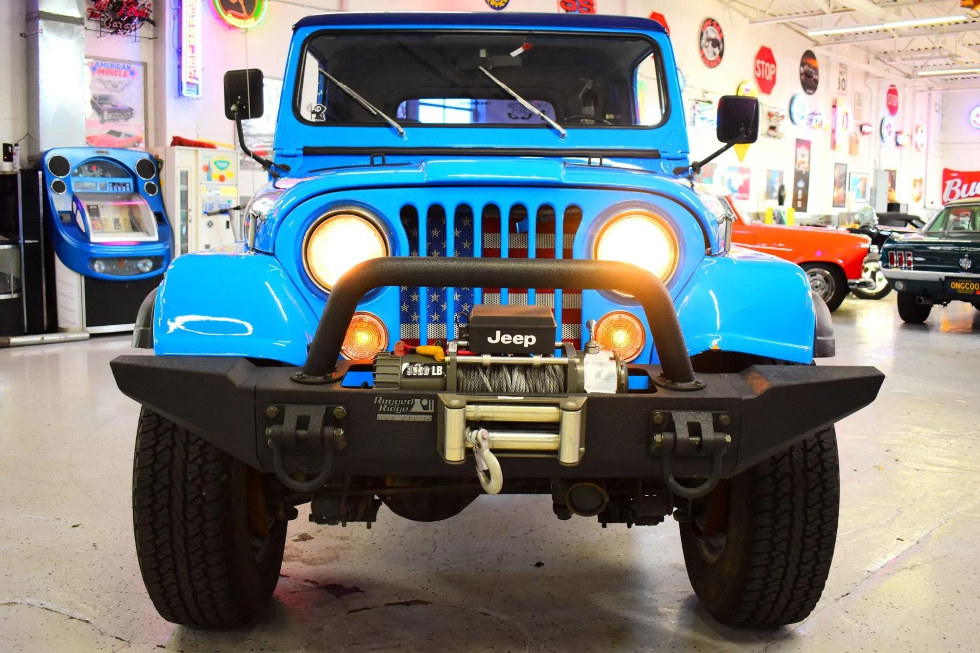 6.0L V8-Powered 1976 Jeep CJ-7 Levi's Edition