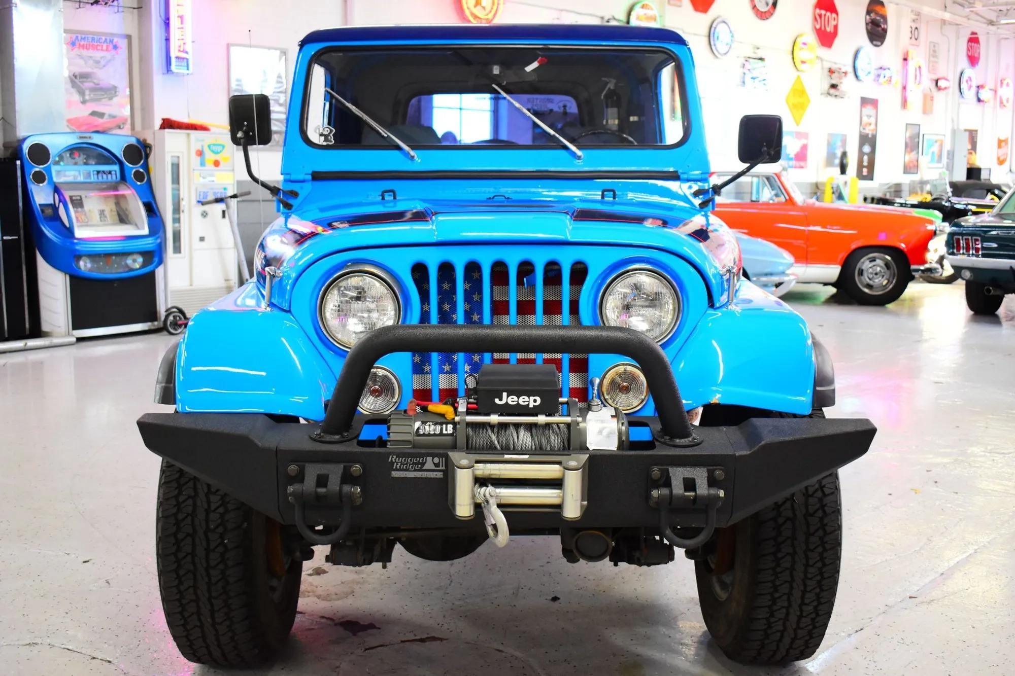 6.0L V8-Powered 1976 Jeep CJ-7 Levi's Edition