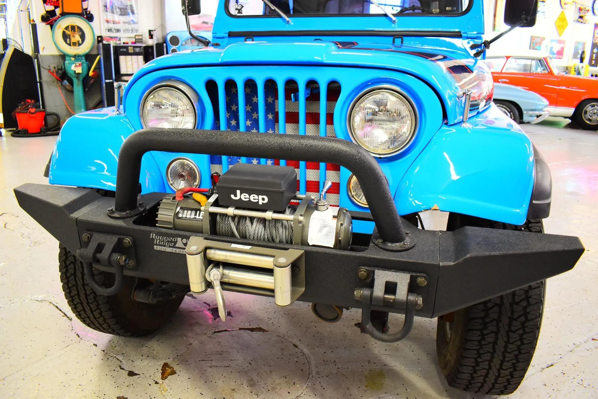 6.0L V8-Powered 1976 Jeep CJ-7 Levi's Edition