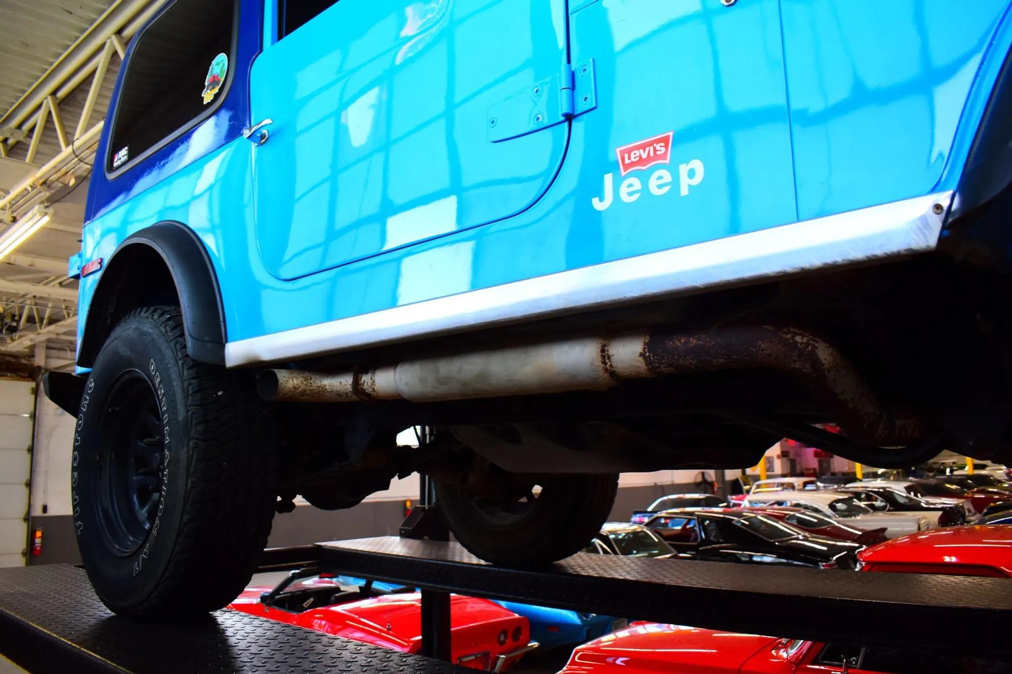 6.0L V8-Powered 1976 Jeep CJ-7 Levi's Edition