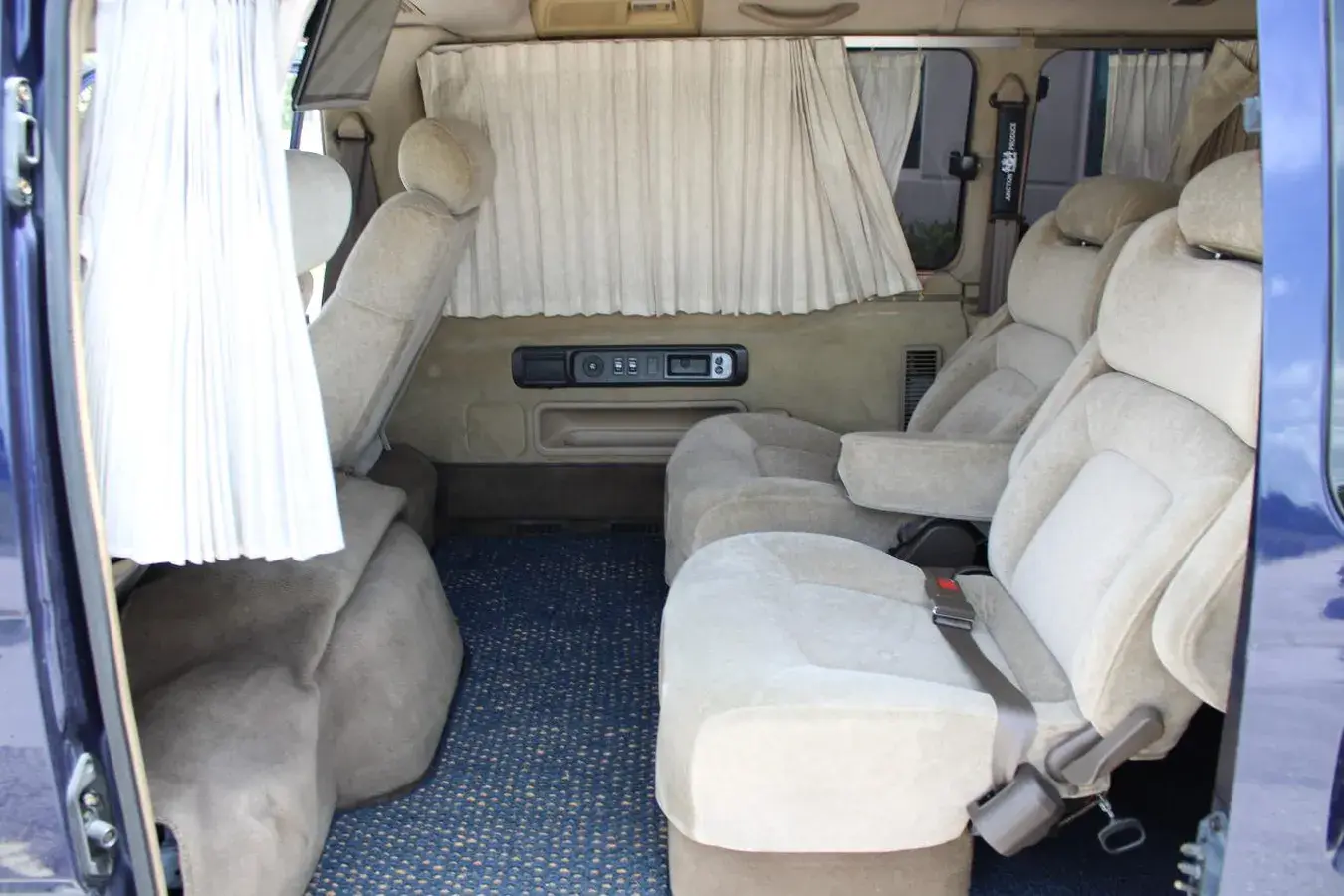 1995 Nissan Caravan Royale