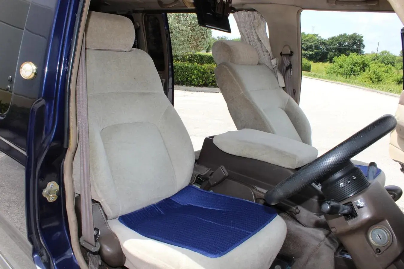 1995 Nissan Caravan Royale