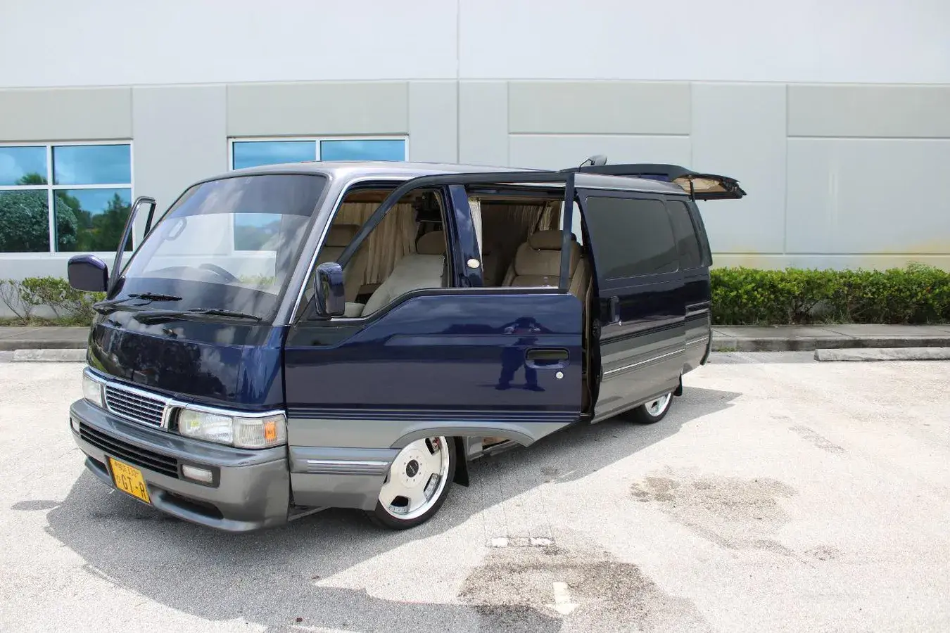 1995 Nissan Caravan Royale