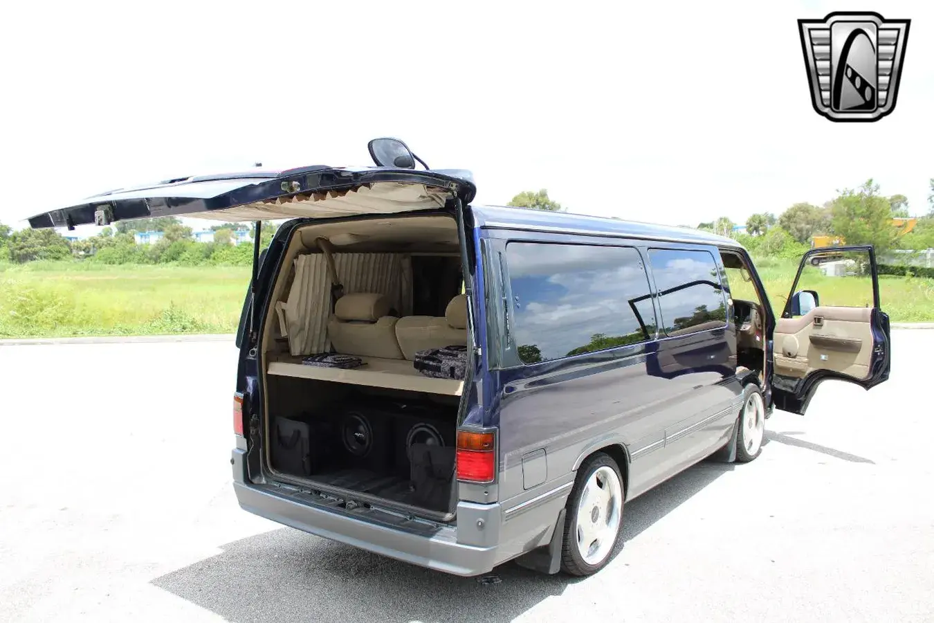 1995 Nissan Caravan Royale