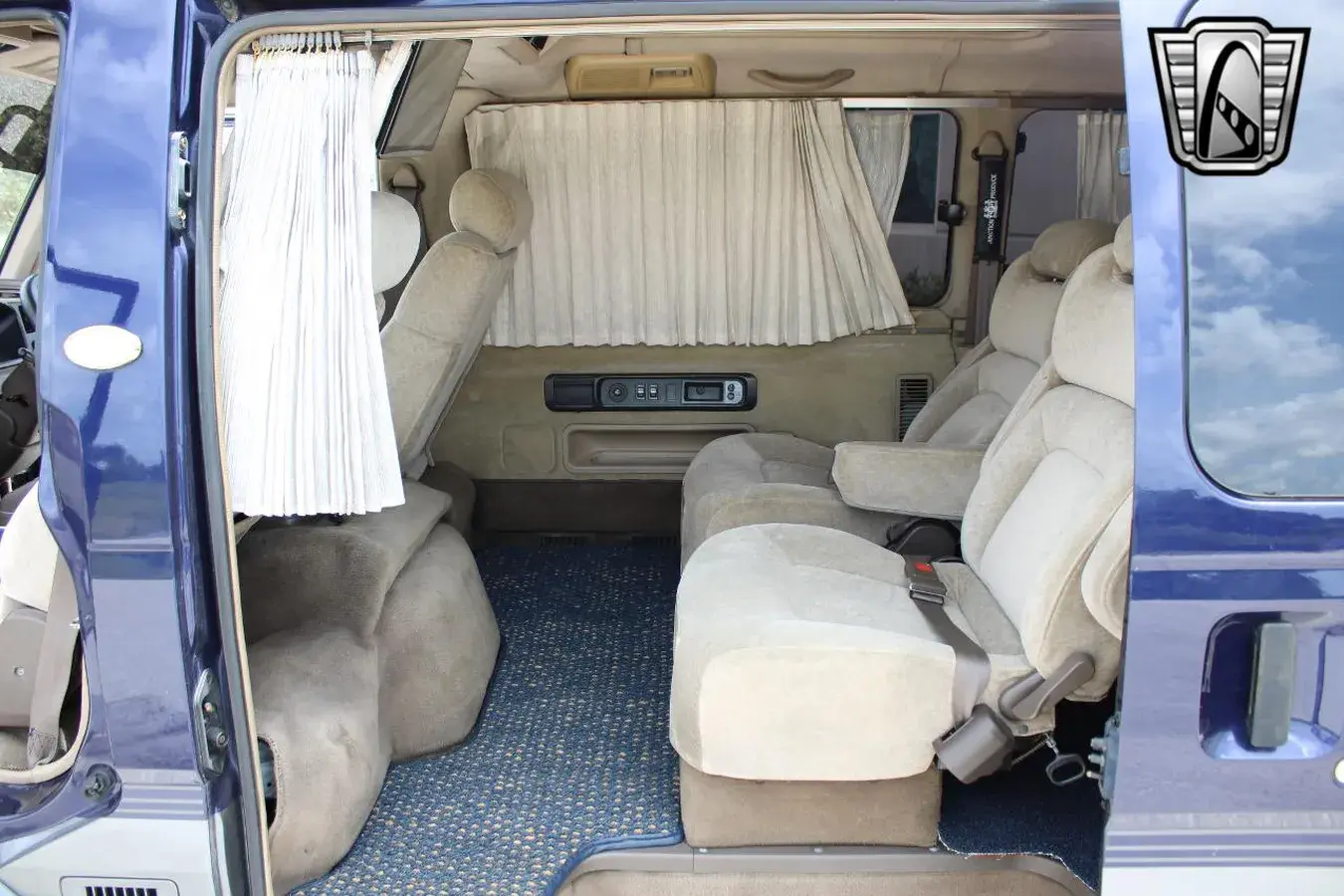 1995 Nissan Caravan Royale