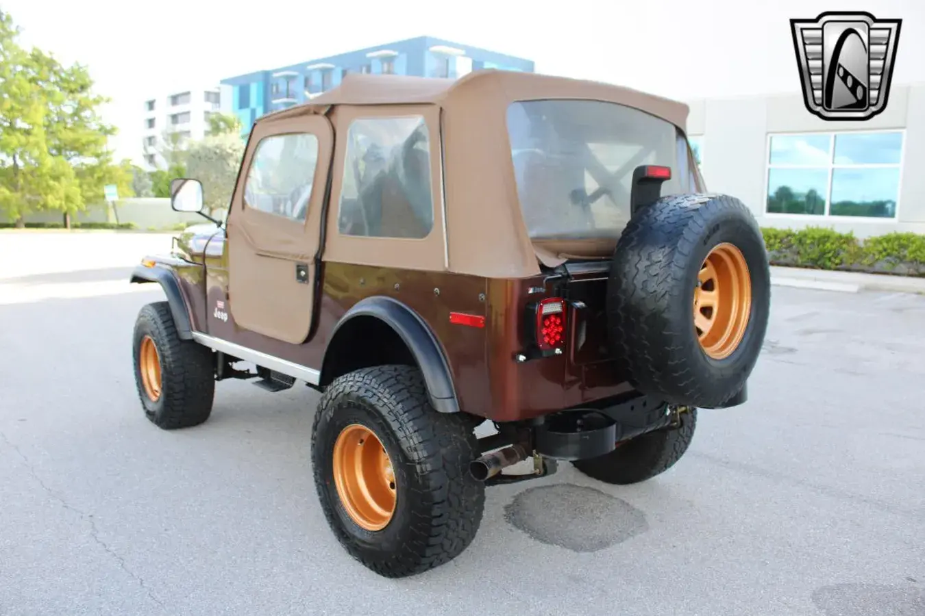 1977 Jeep CJ-7 Golden Eagle - 3