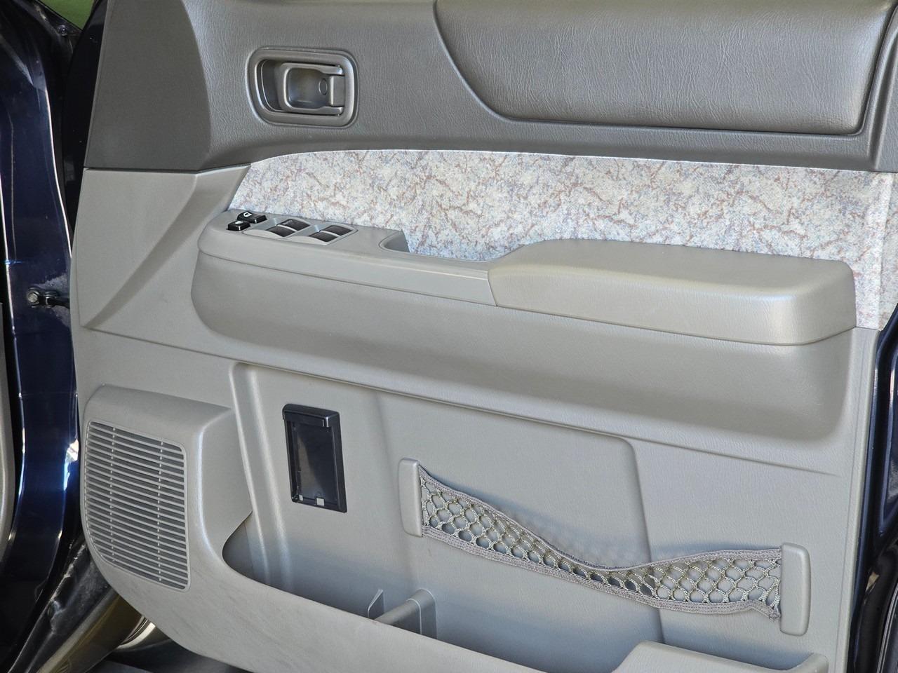 1998 Nissan Safari Gran Road