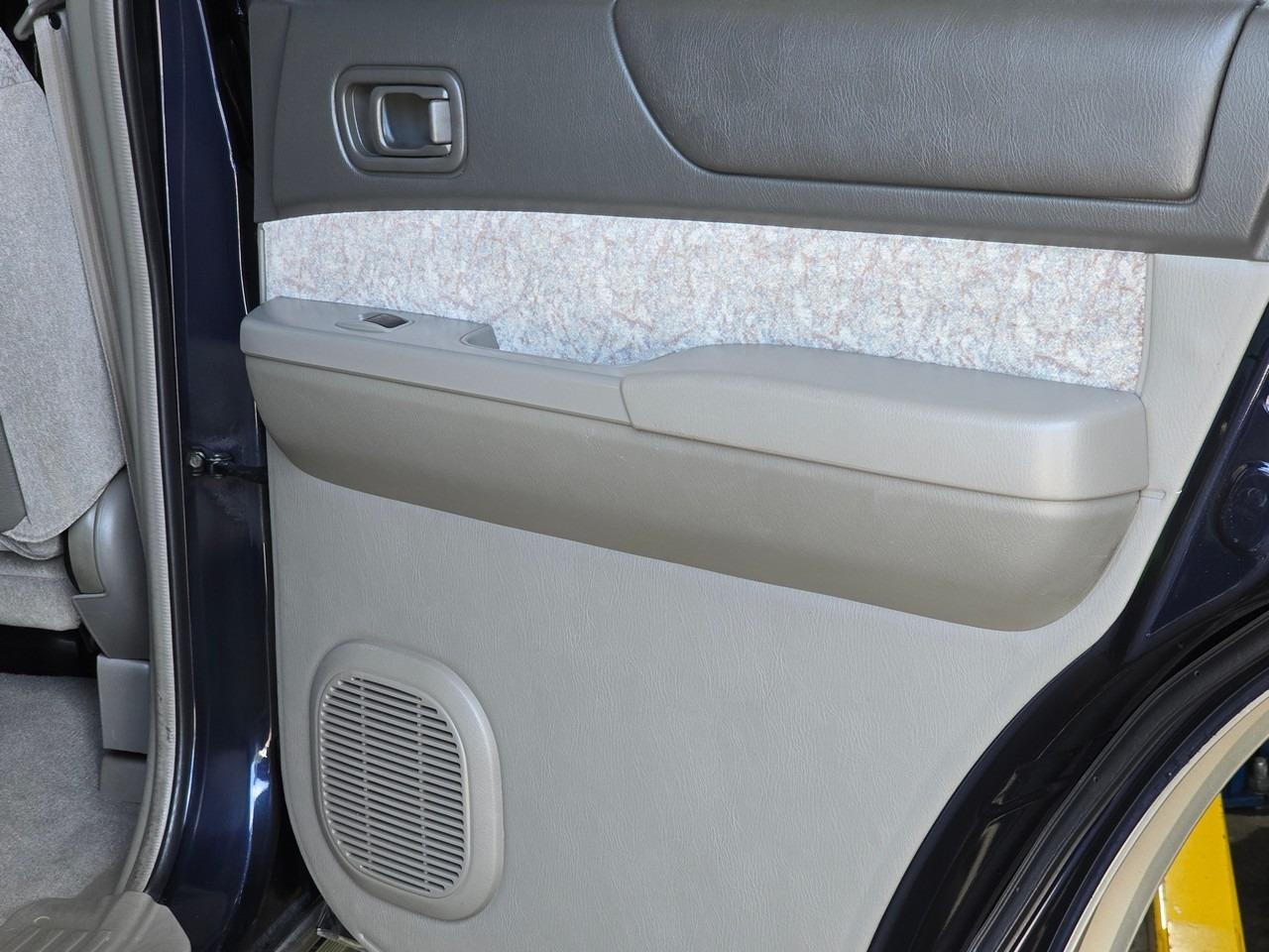 1998 Nissan Safari Gran Road