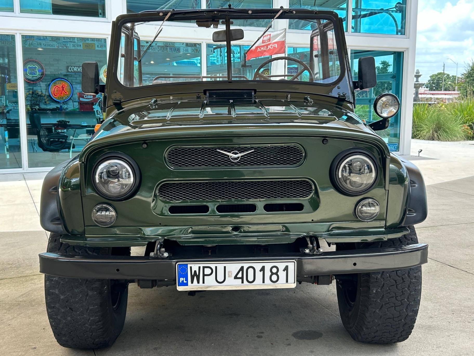 1990 UAZ 469