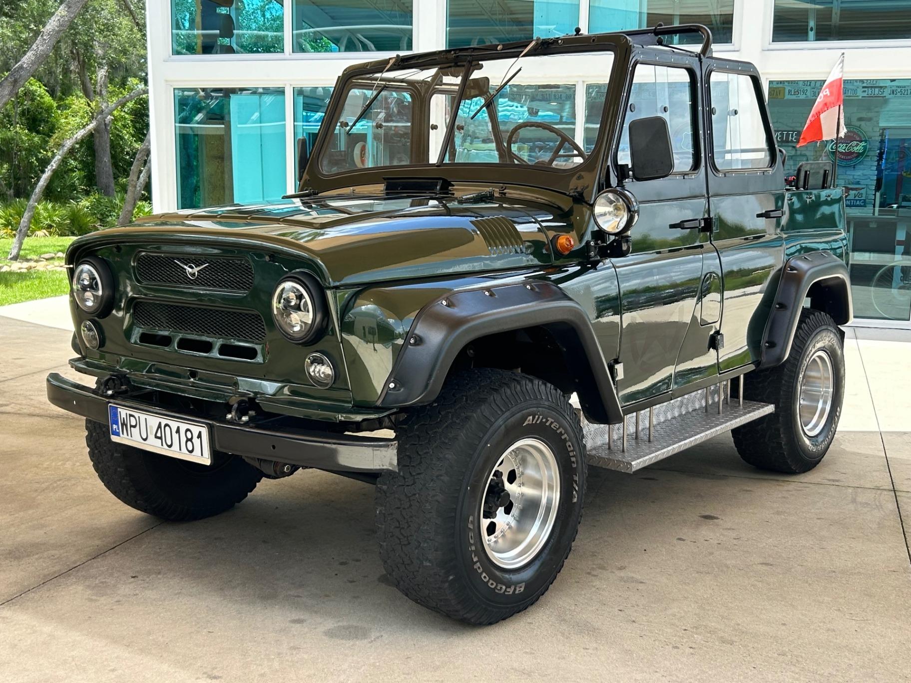 1990 UAZ 469