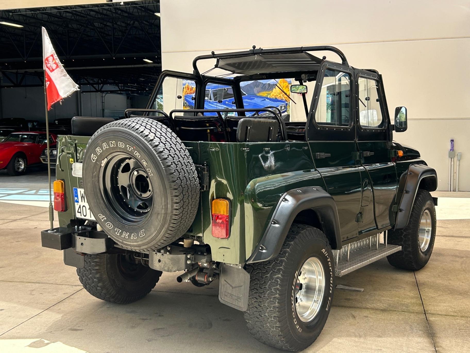 1990 UAZ 469