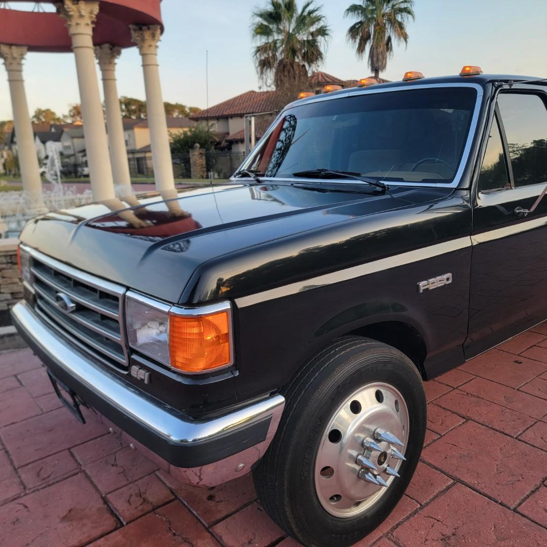1989 Ford F-350 XLT Lariat