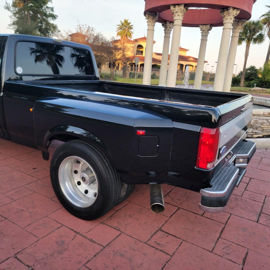 1989 Ford F-350 XLT Lariat