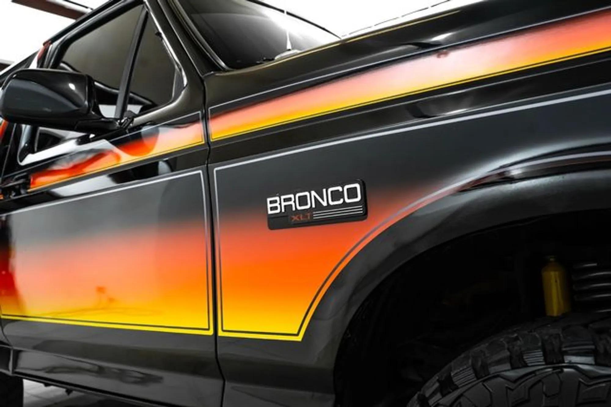 1996 Ford Bronco XLT