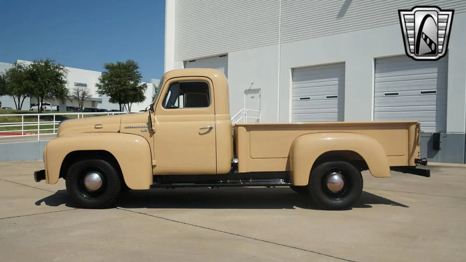 1951 International Harvester L-Series - 2