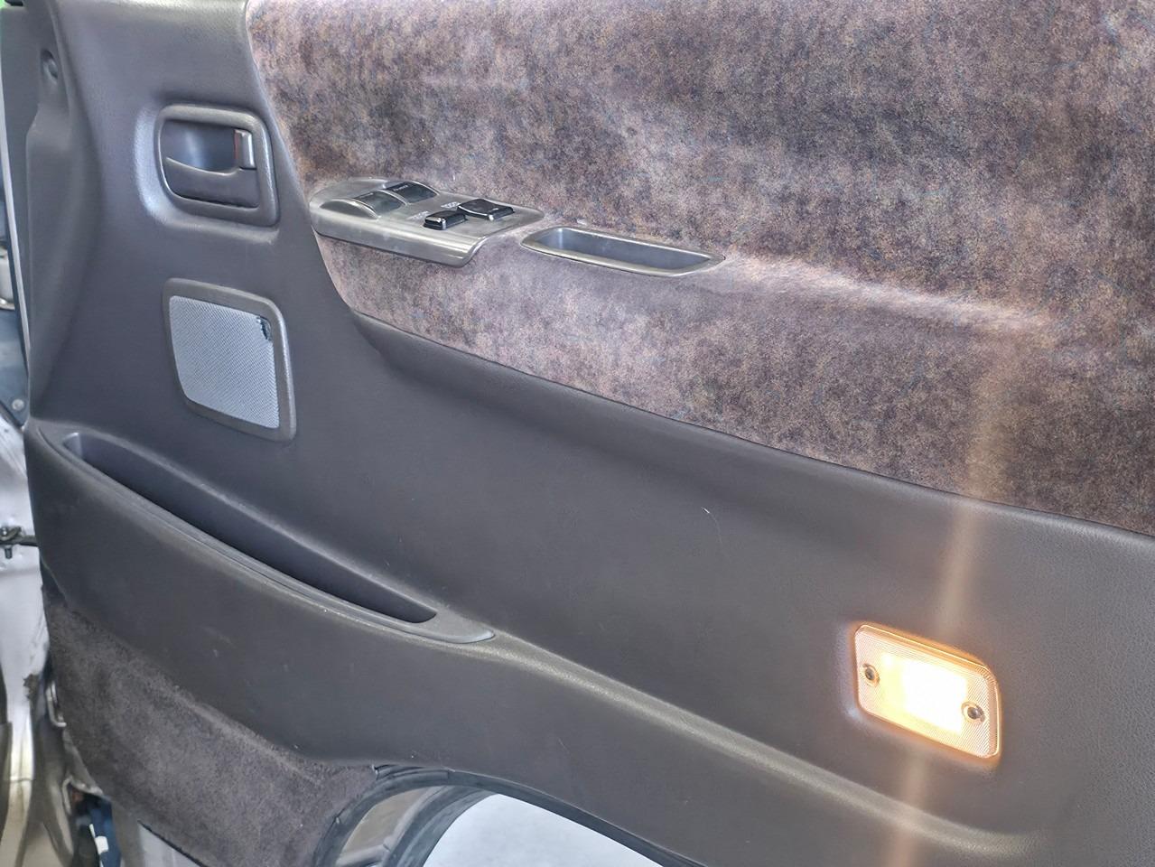 1994 Toyota HiAce Super Custom Limited