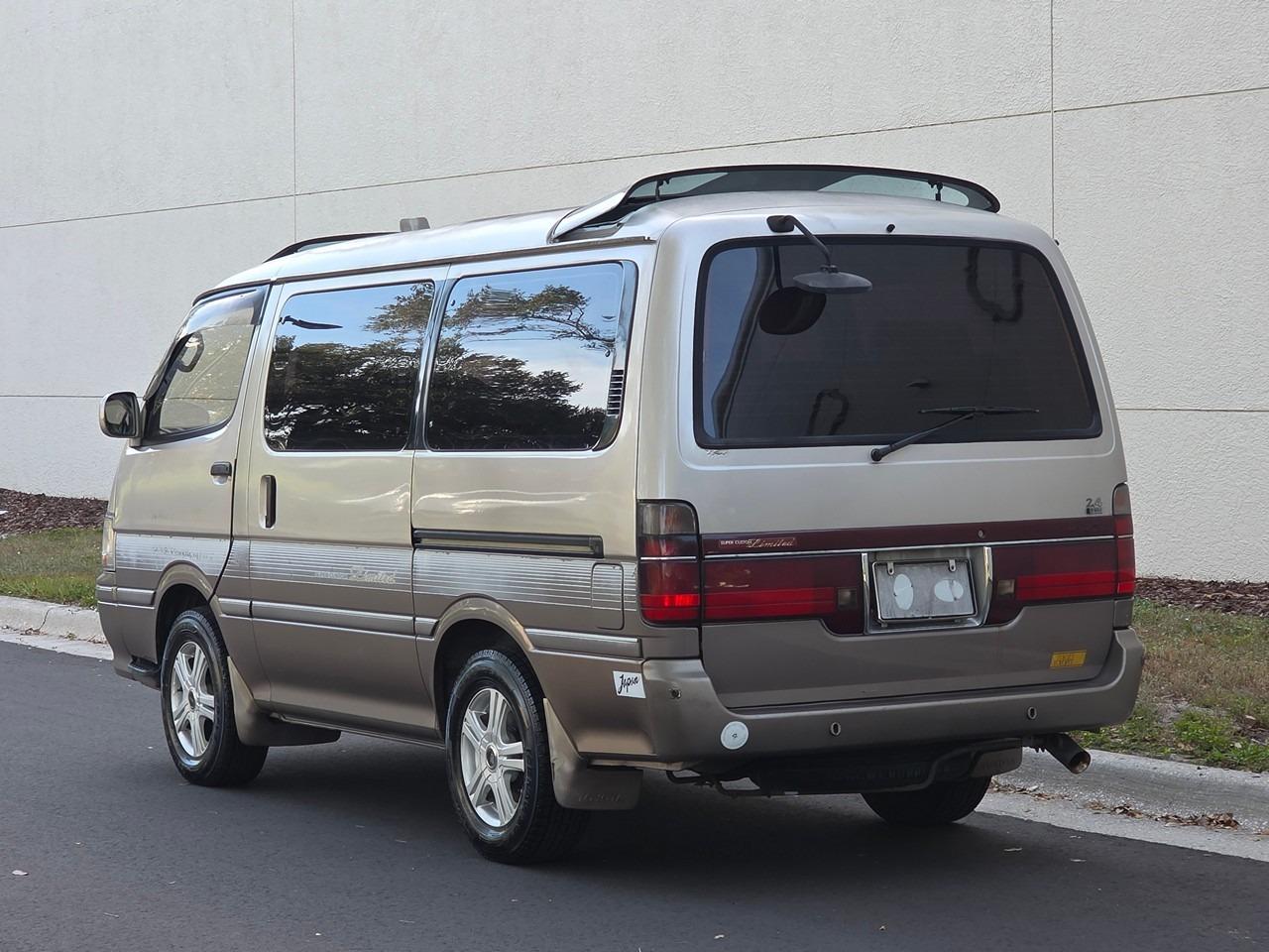 1994 Toyota HiAce Super Custom Limited - 5