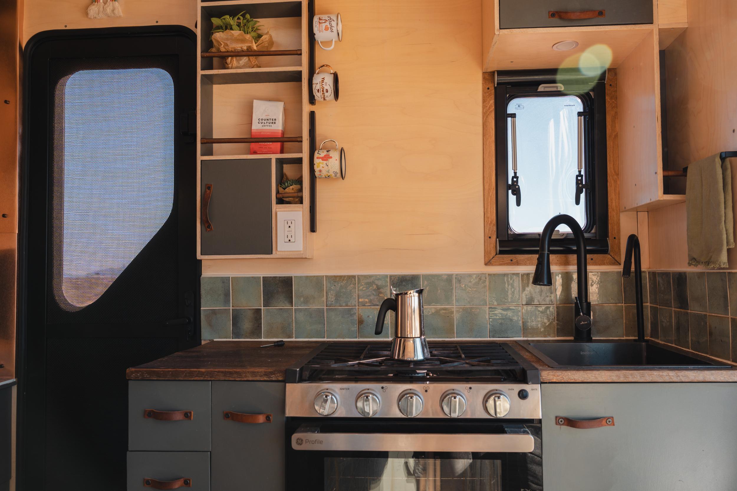 2024 Ford F-550 Expedition Vehicle