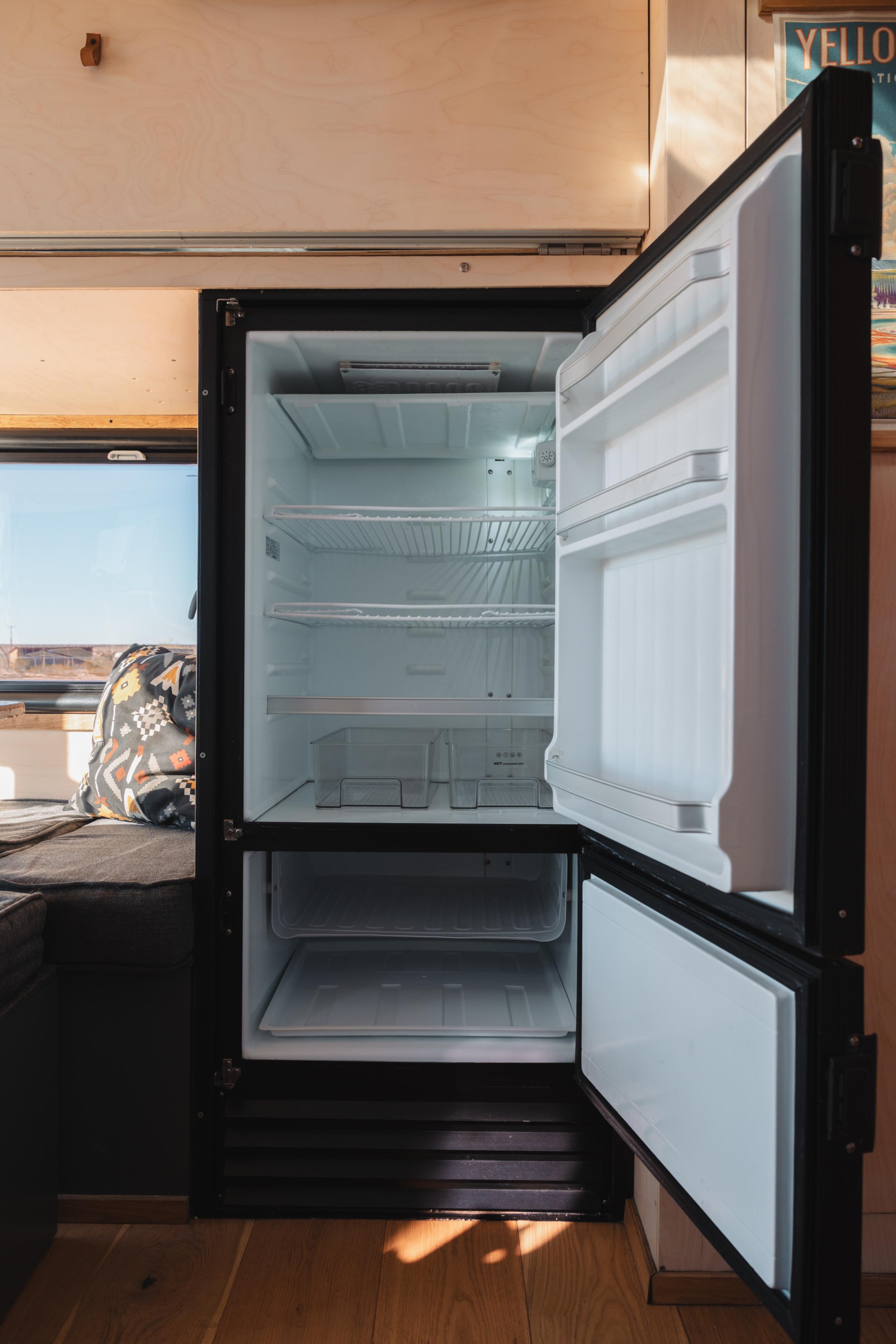 2024 Ford F-550 Expedition Vehicle