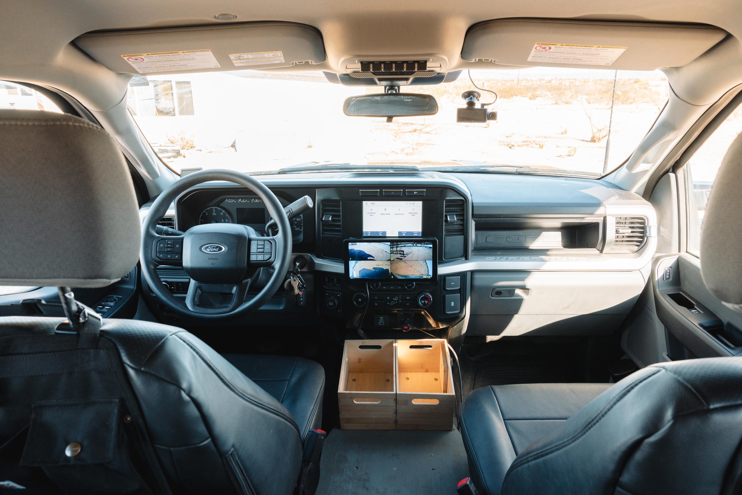 2024 Ford F-550 Expedition Vehicle