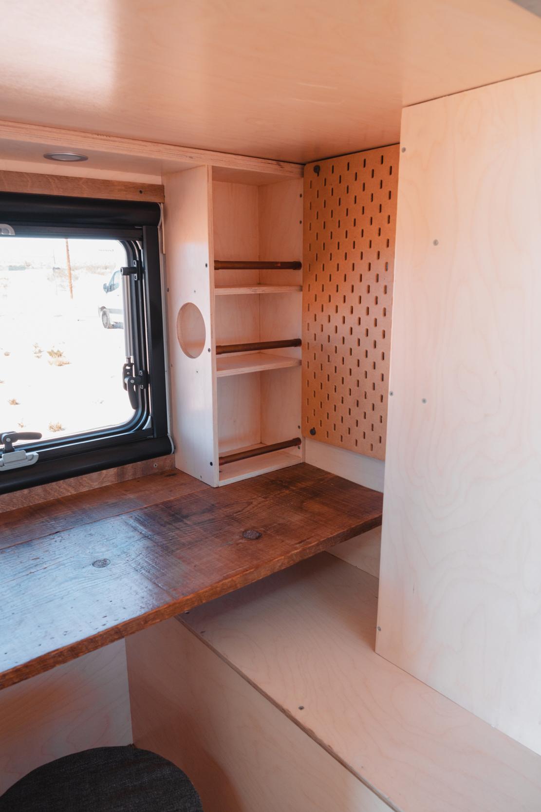 2024 Ford F-550 Expedition Vehicle