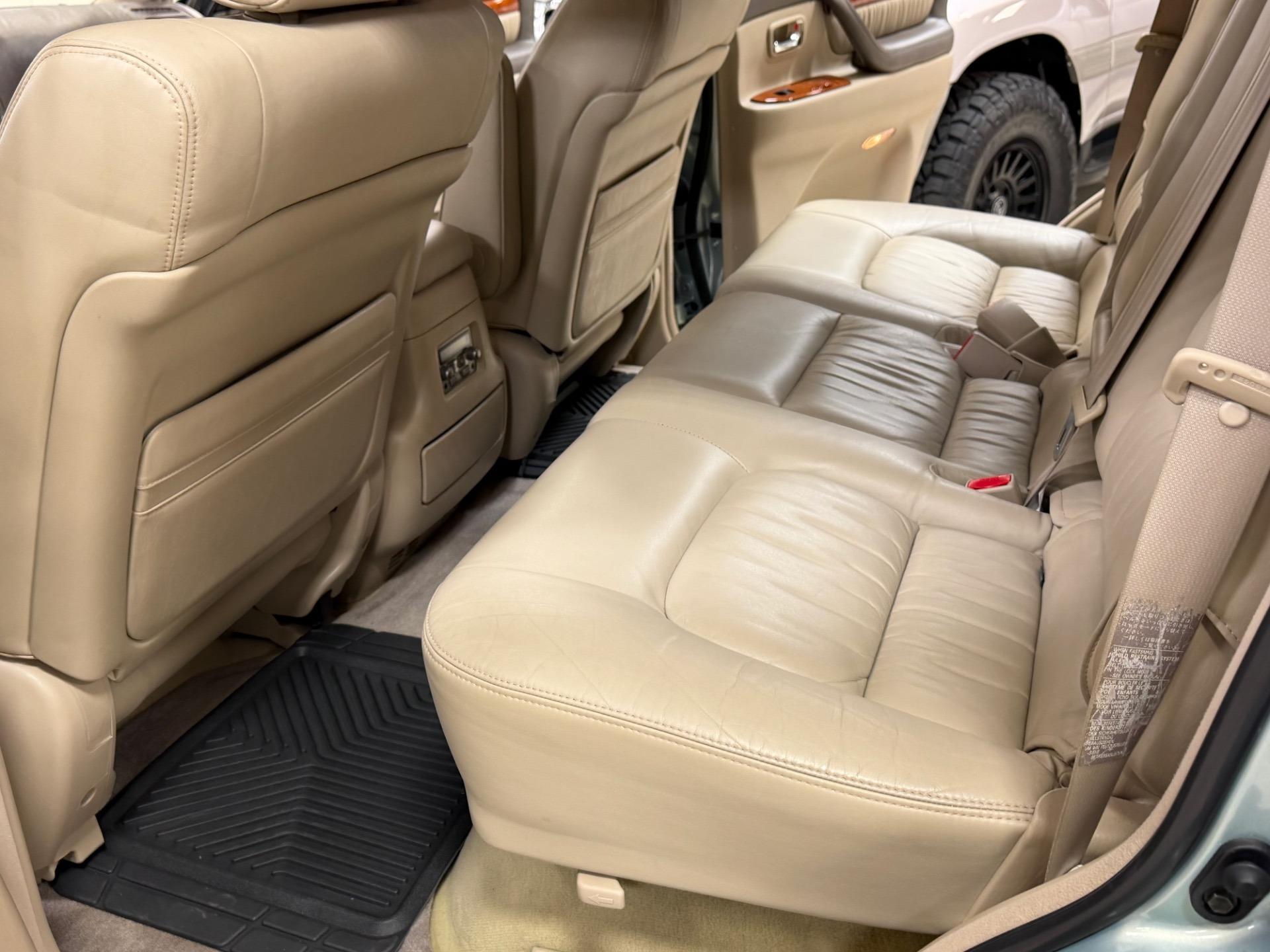 2003 Lexus LX 470