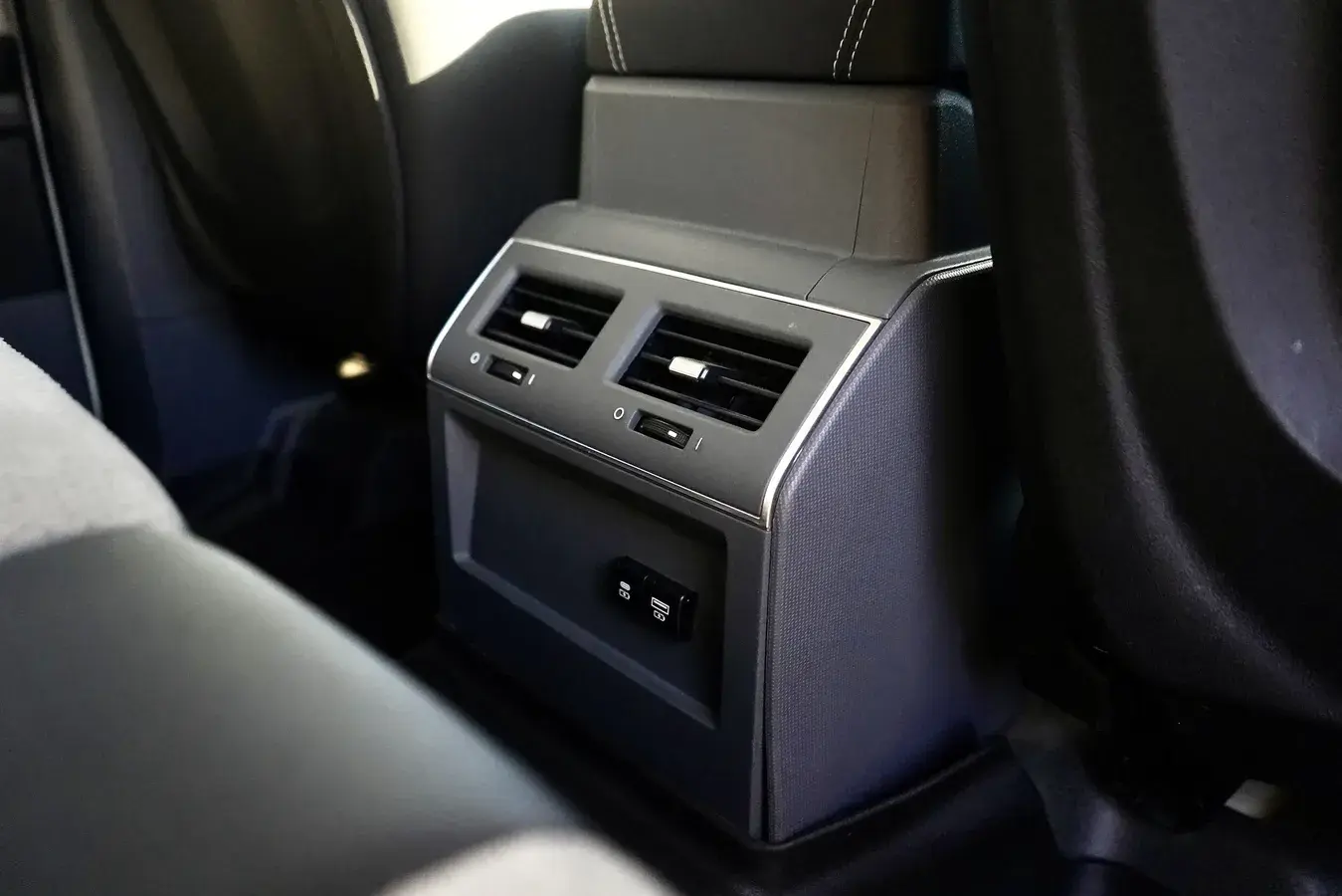 2024 INEOS Grenadier Signature Off-Road Edition