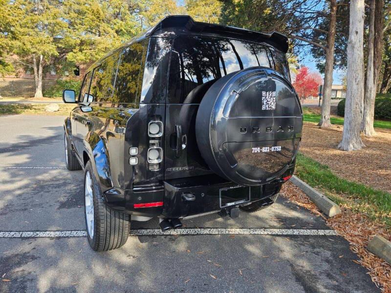 2024 Land Rover Defender 110 Urban Widetrack