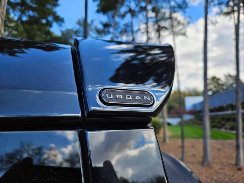 2024 Land Rover Defender 110 Urban Widetrack