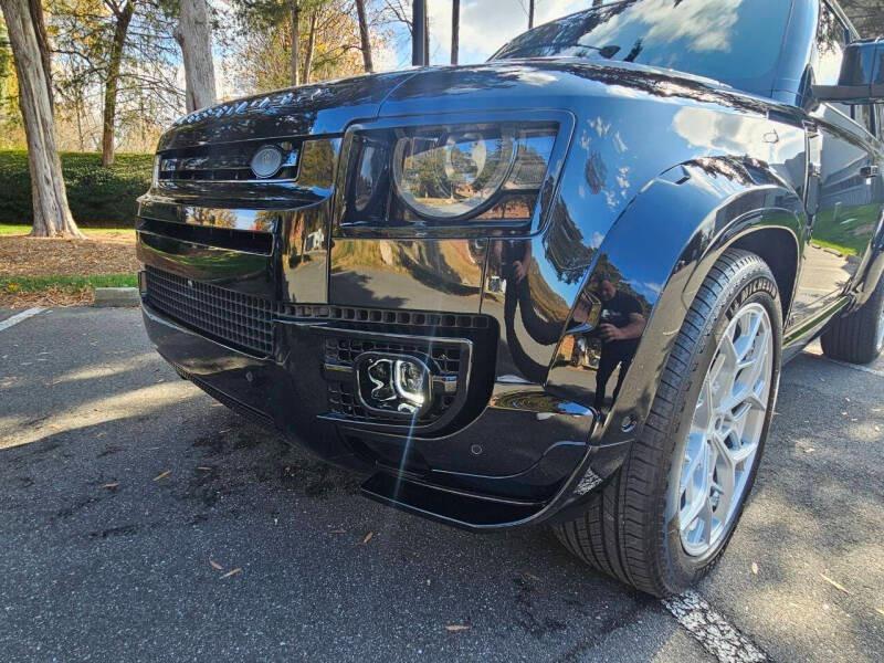 2024 Land Rover Defender 110 Urban Widetrack