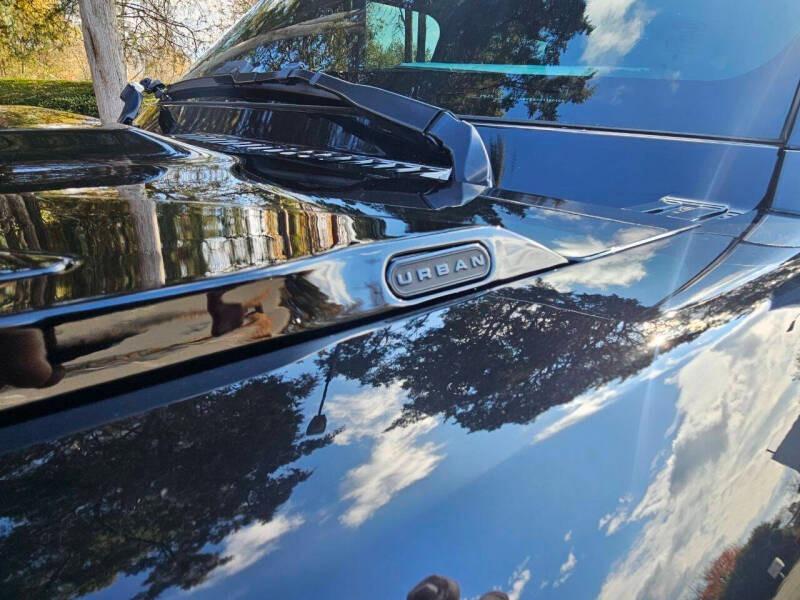 2024 Land Rover Defender 110 Urban Widetrack