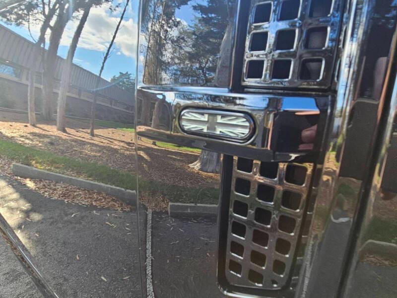 2024 Land Rover Defender 110 Urban Widetrack