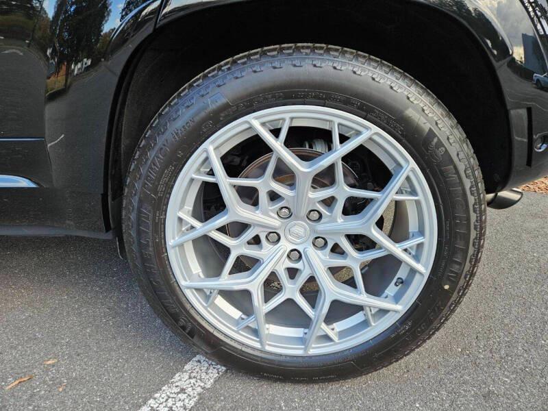 2024 Land Rover Defender 110 Urban Widetrack