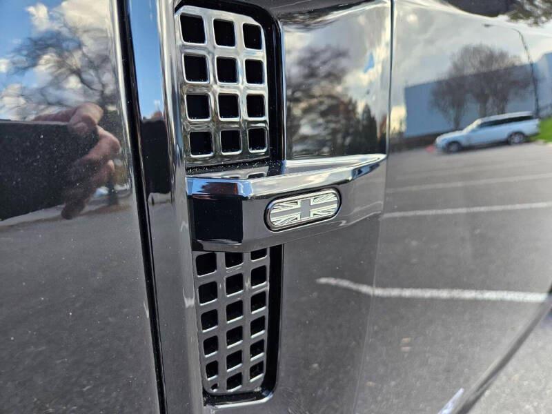 2024 Land Rover Defender 110 Urban Widetrack