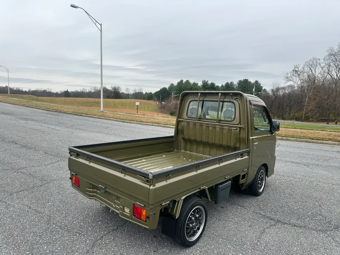 Custom 2000 Daihatsu HiJet 4x4